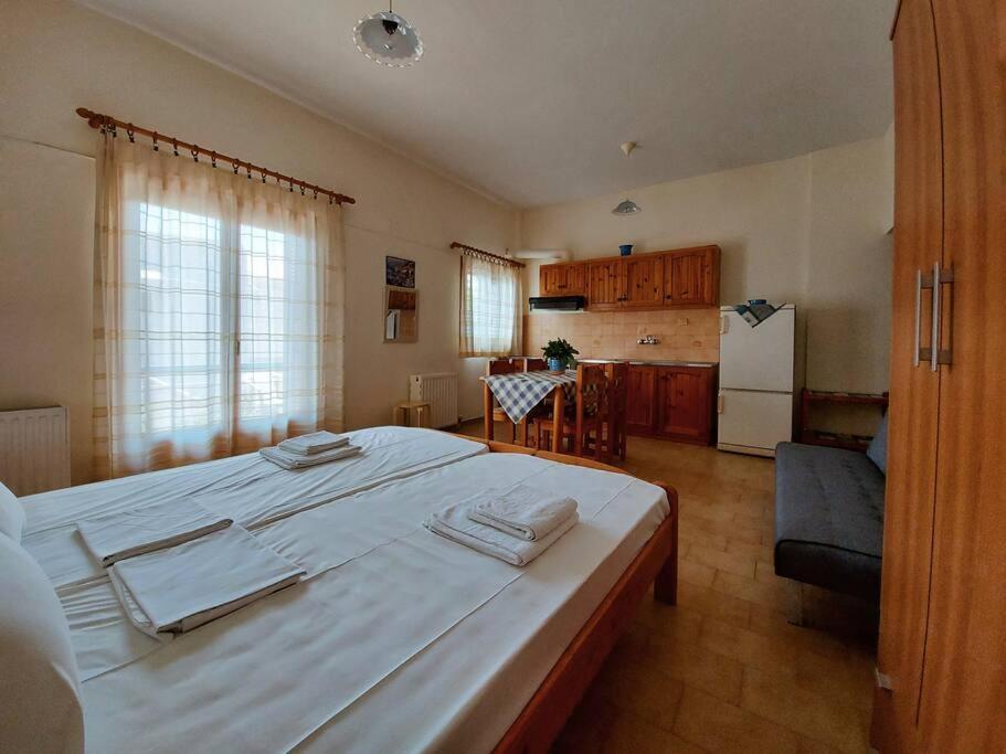 Selfcatering -Studio Helen No 7 Ксиропигадо Экстерьер фото